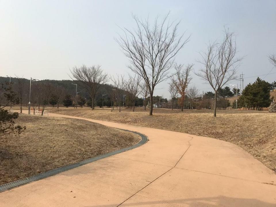Hotel Sm Incheon Airport Экстерьер фото